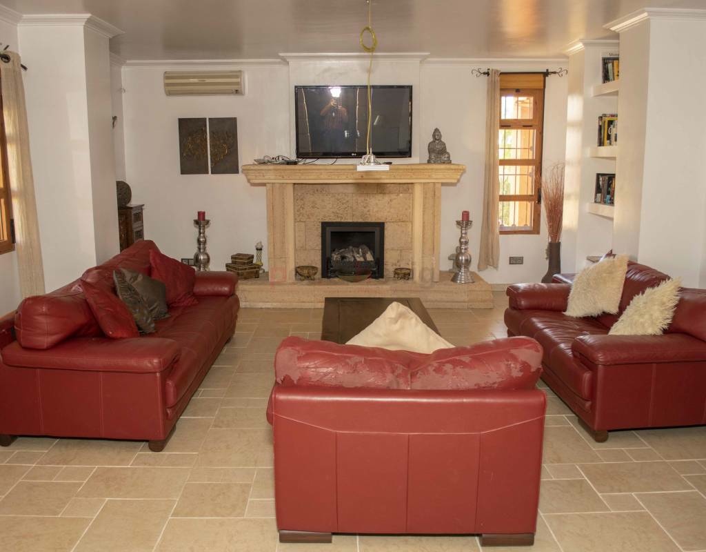 For sale - 5 Bedroom 4 Bathroom Villa in Ciudad Quesada - Ciudad Quesada  - Alicante