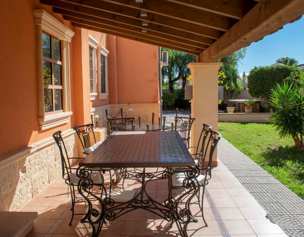 For sale - 5 Bedroom 4 Bathroom Villa in Ciudad Quesada - Ciudad Quesada  - Alicante