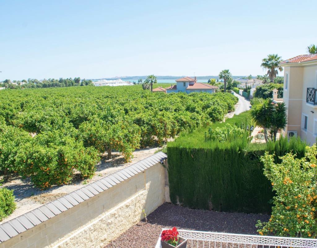 For sale - 4 Bedroom 3 Bathroom Villa in Ciudad Quesada - Ciudad Quesada  - Alicante