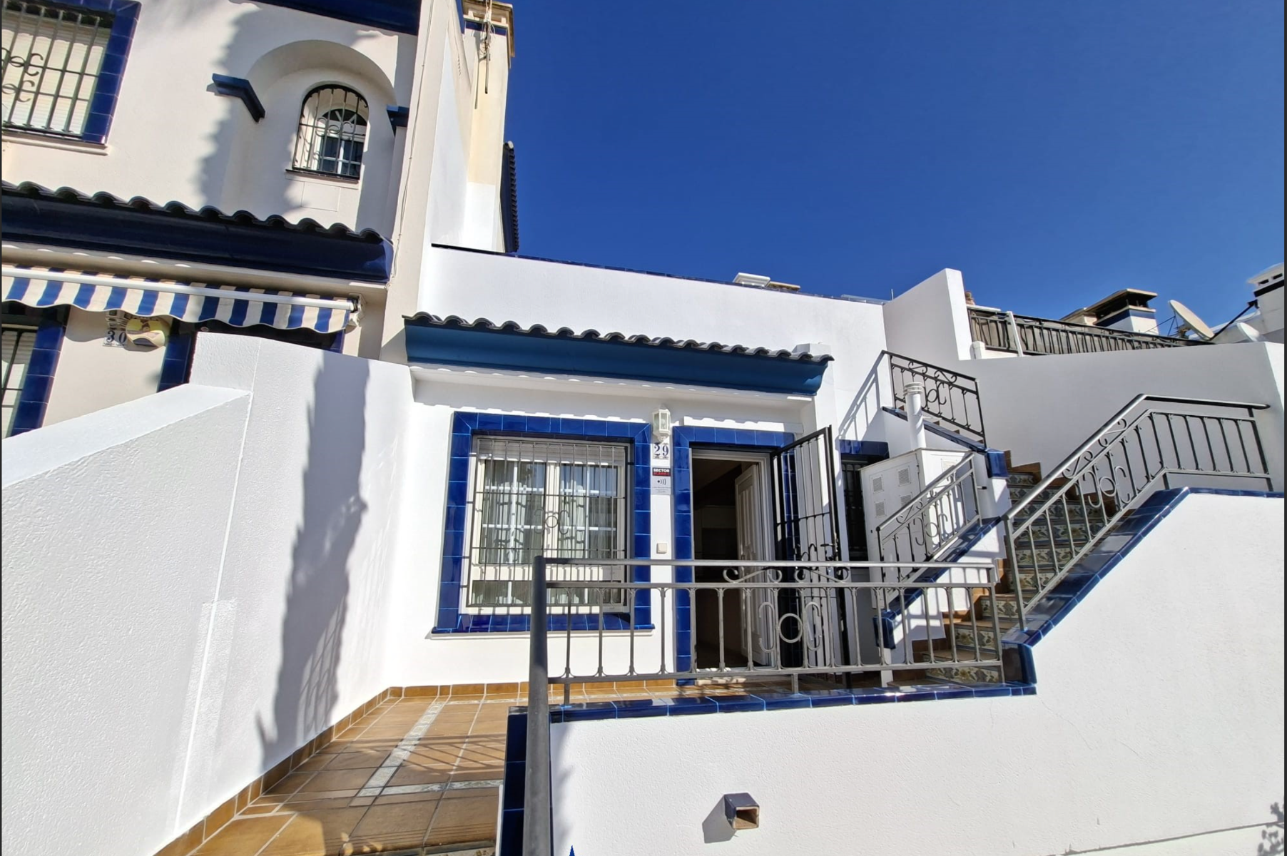 For sale - 2 Bedroom 1 Bathroom Townhouse in Orihuela-Costa - Los Dolses  - Alicante