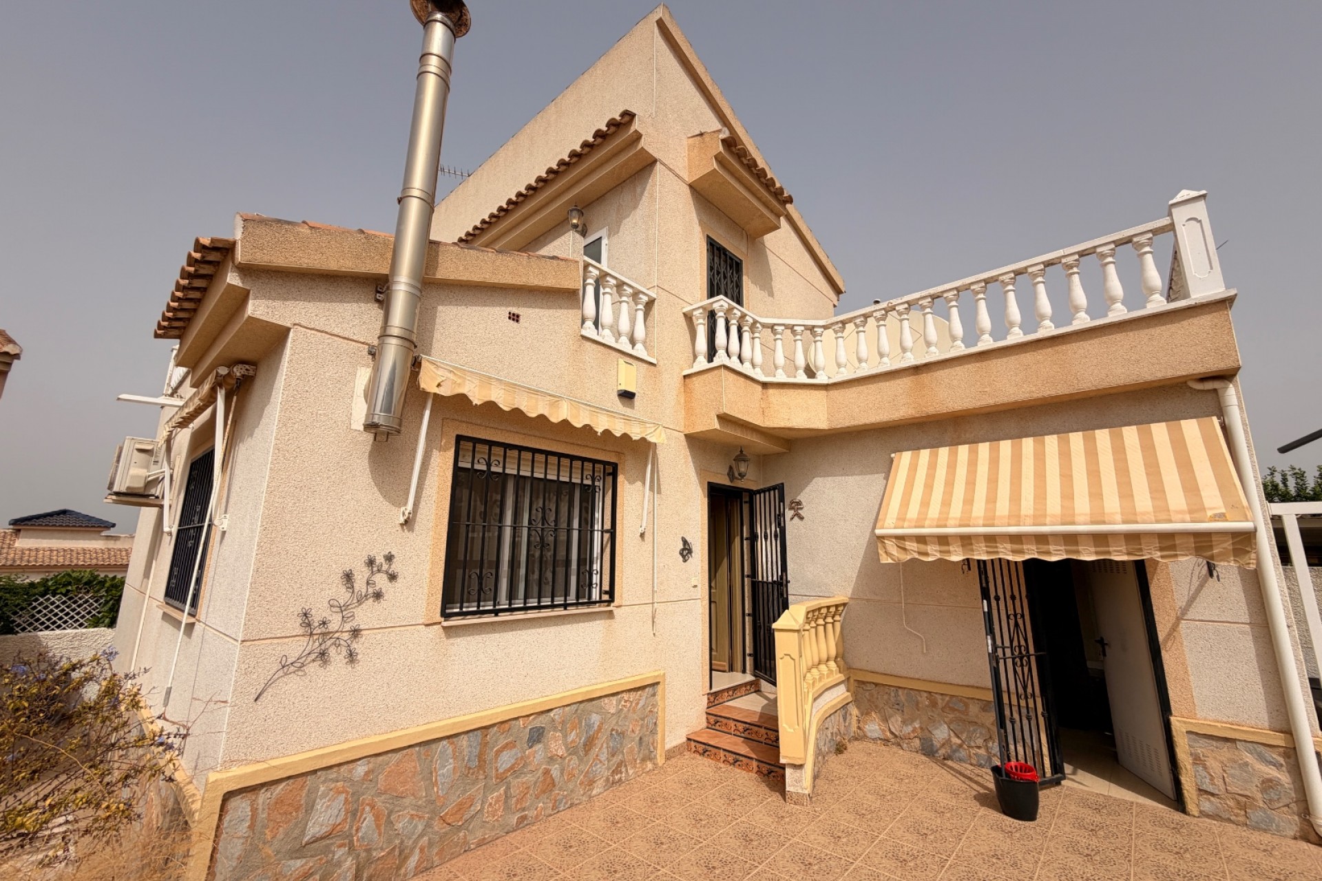 For sale - 3 Bedroom 2 Bathroom Villa Detached in Benimar - Benimar  - Alicante