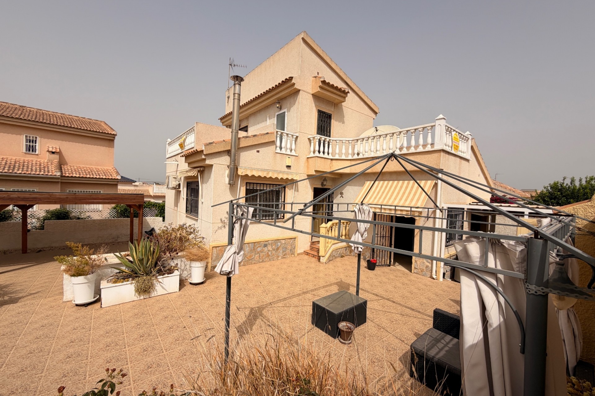 For sale - 3 Bedroom 2 Bathroom Villa Detached in Benimar - Benimar  - Alicante