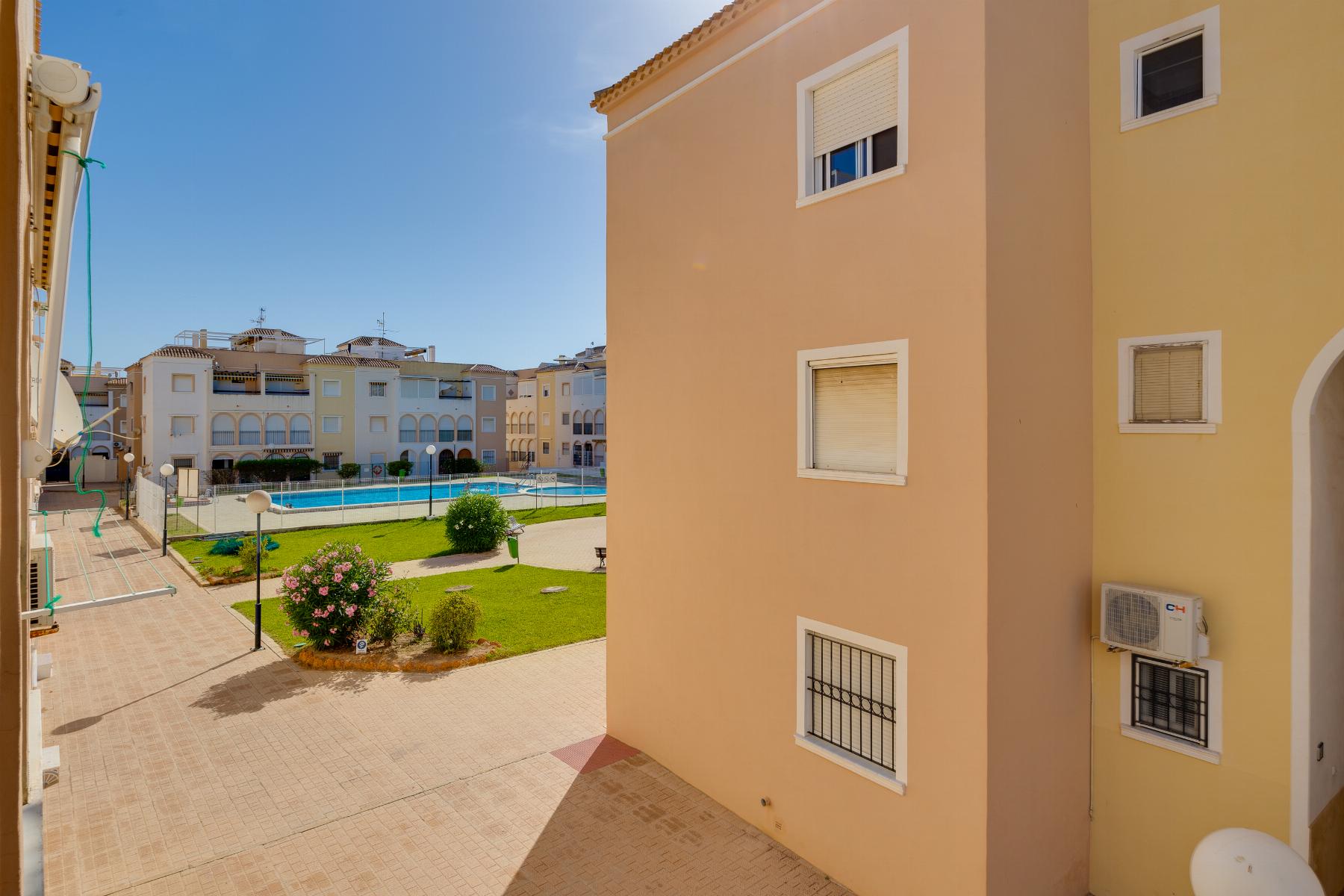 For sale - 2 Bedroom 1 Bathroom apartment in Torrevieja - playa de los naufragos  - Alicante