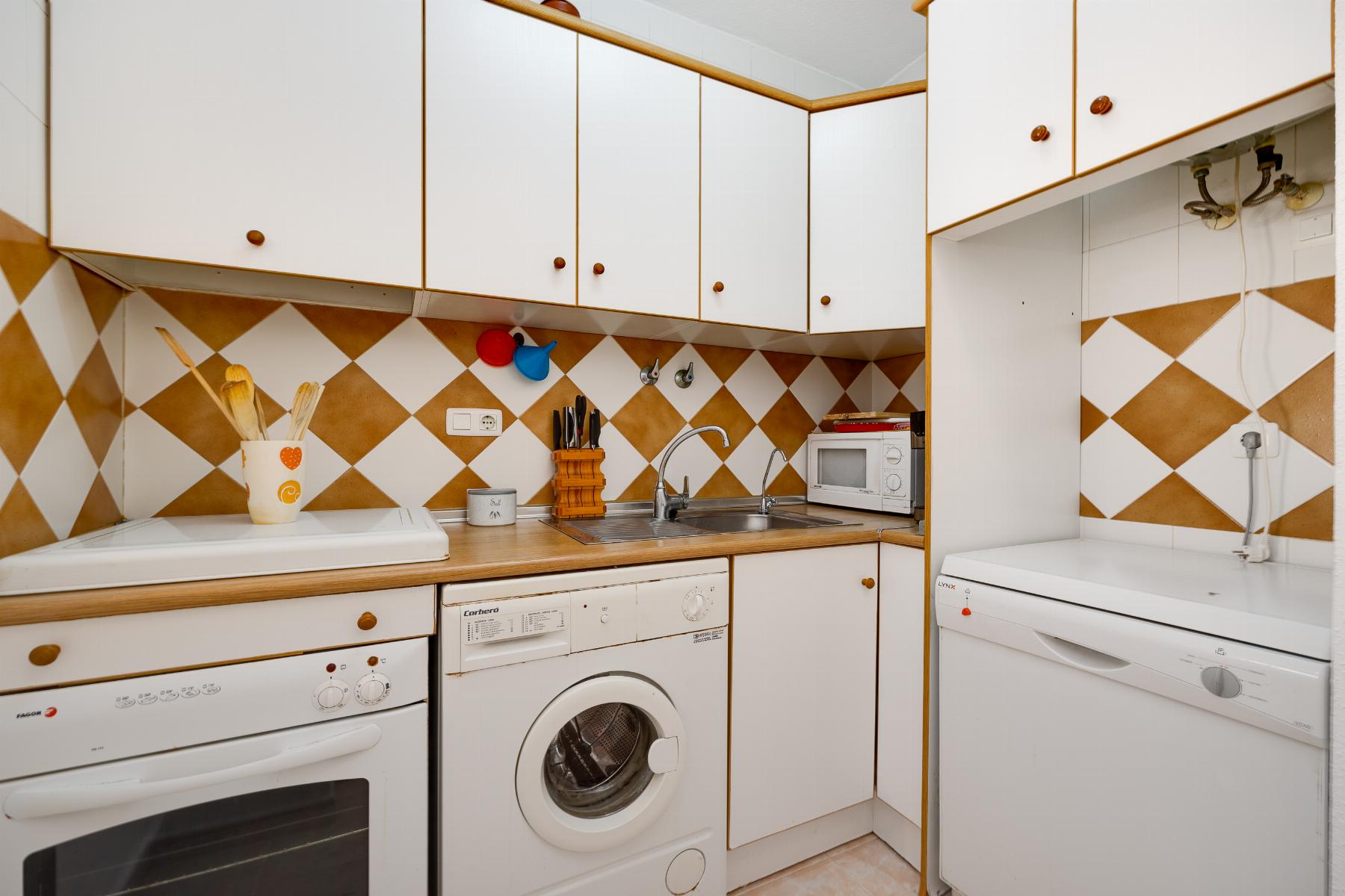 For sale - 2 Bedroom 1 Bathroom apartment in Torrevieja - playa de los naufragos  - Alicante