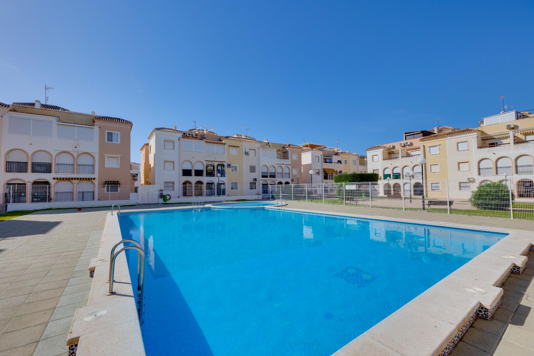 For sale - 2 Bedroom 1 Bathroom apartment in Torrevieja - playa de los naufragos  - Alicante