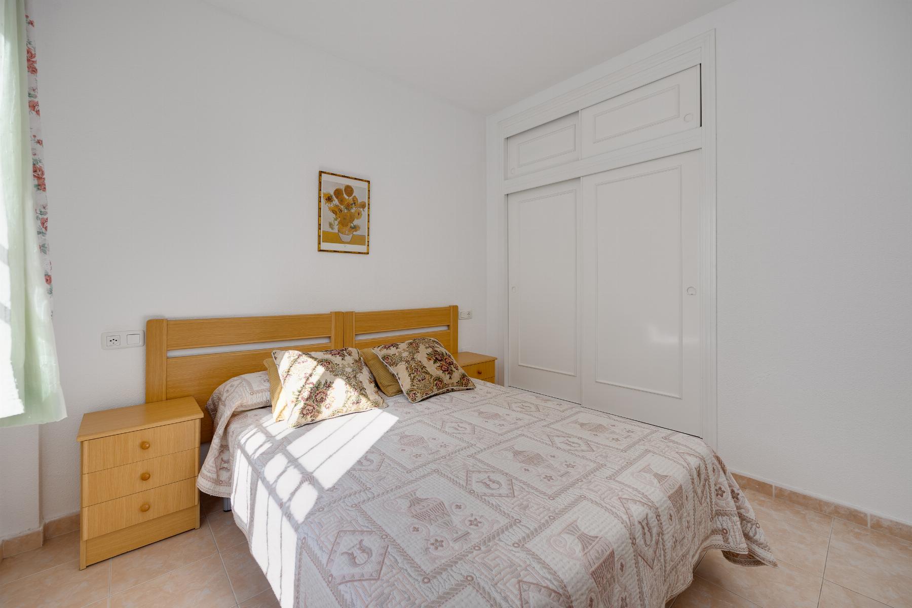 For sale - 2 Bedroom 1 Bathroom apartment in Torrevieja - playa de los naufragos  - Alicante