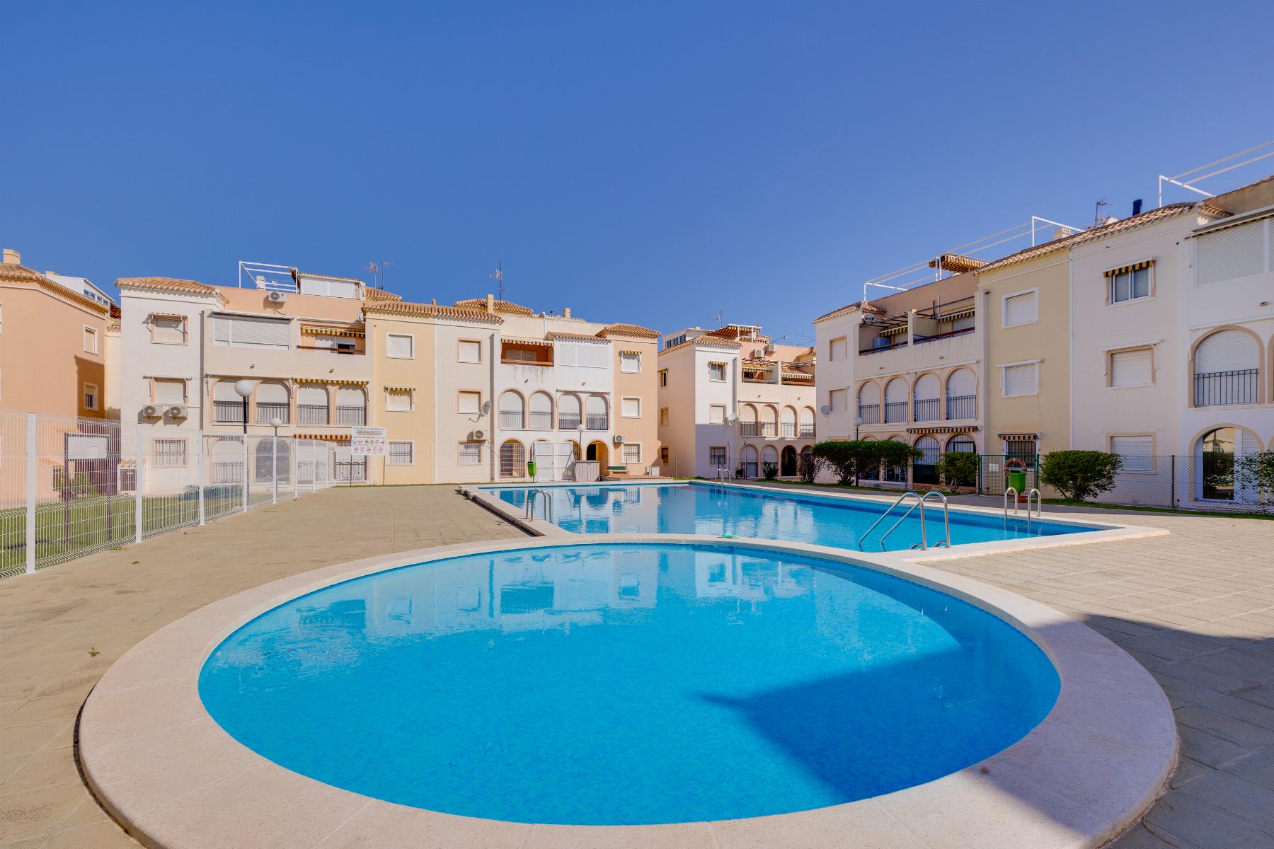 For sale - 2 Bedroom 1 Bathroom apartment in Torrevieja - playa de los naufragos  - Alicante