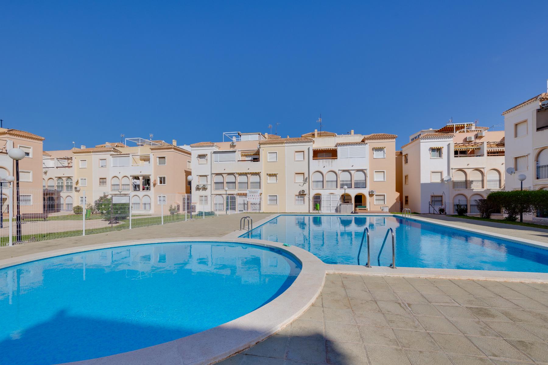 For sale - 2 Bedroom 1 Bathroom apartment in Torrevieja - playa de los naufragos  - Alicante