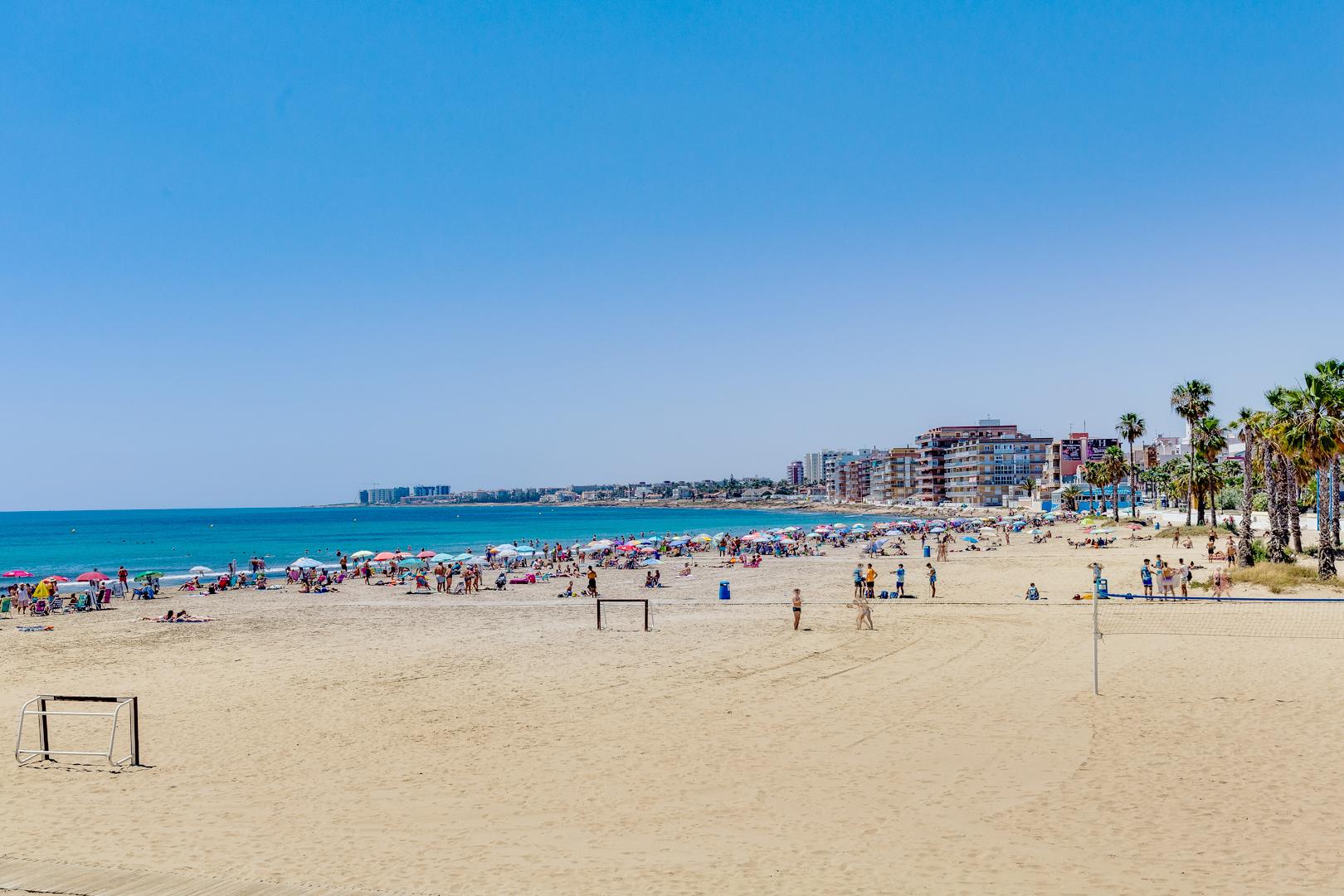 For sale - 2 Bedroom 1 Bathroom apartment in Torrevieja - playa de los naufragos  - Alicante