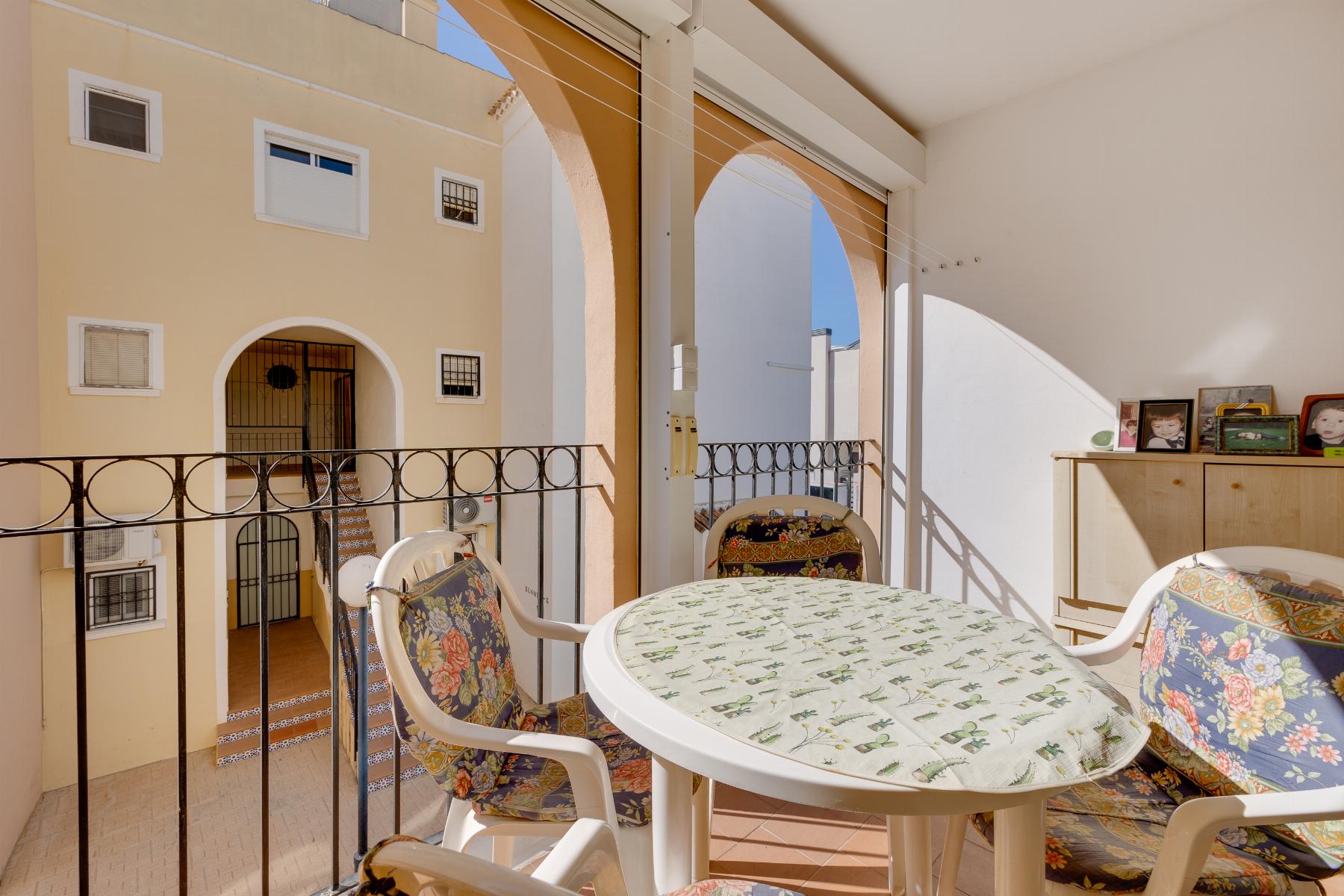 For sale - 2 Bedroom 1 Bathroom apartment in Torrevieja - playa de los naufragos  - Alicante