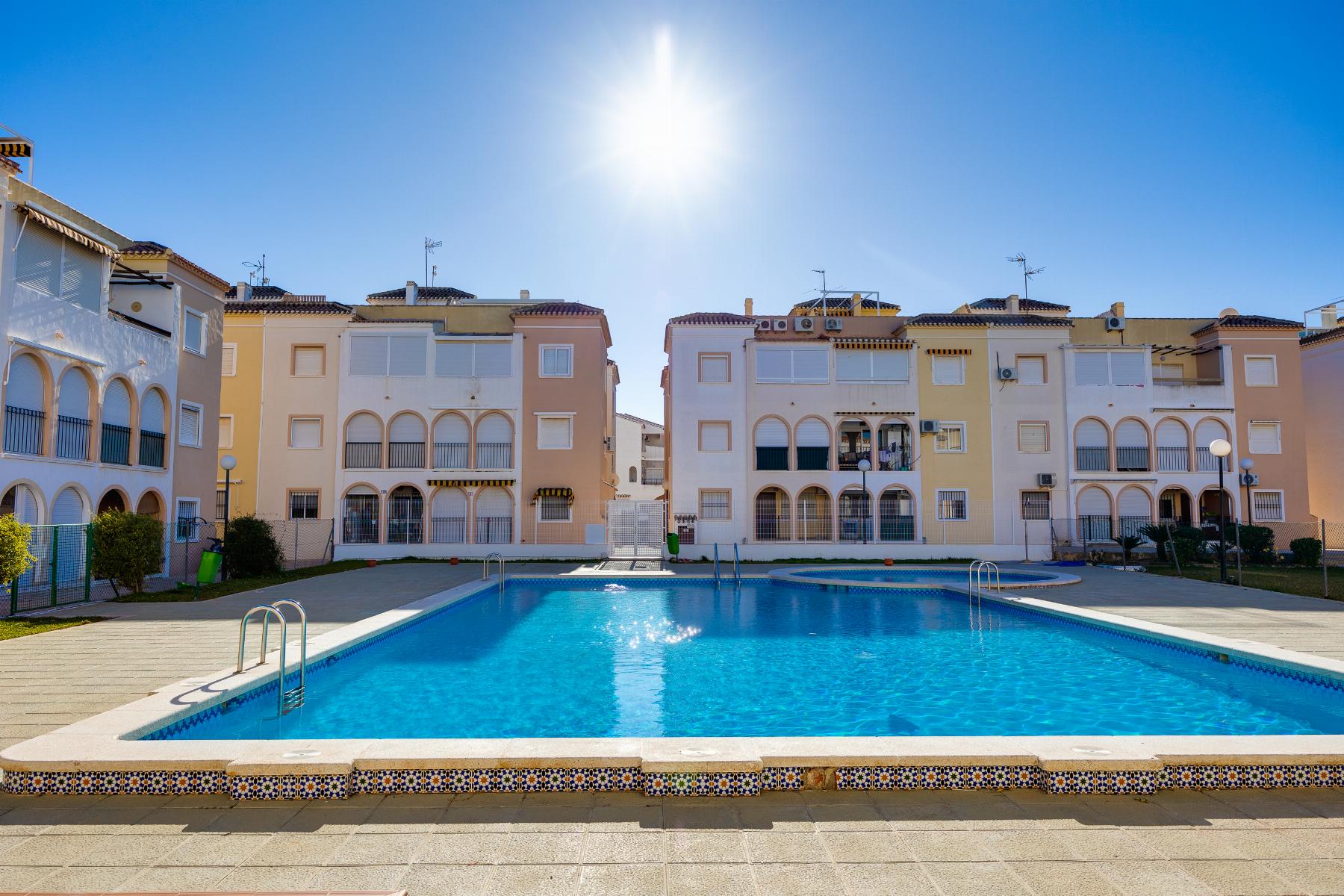 For sale - 2 Bedroom 1 Bathroom apartment in Torrevieja - playa de los naufragos  - Alicante