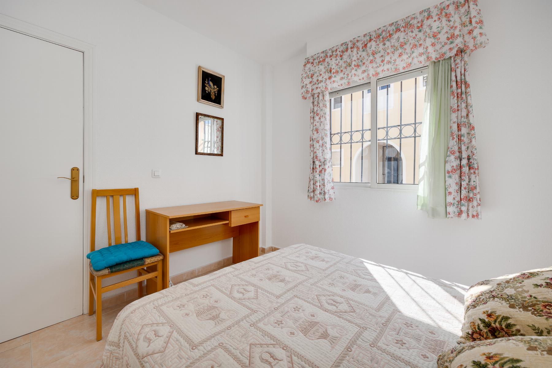 For sale - 2 Bedroom 1 Bathroom apartment in Torrevieja - playa de los naufragos  - Alicante