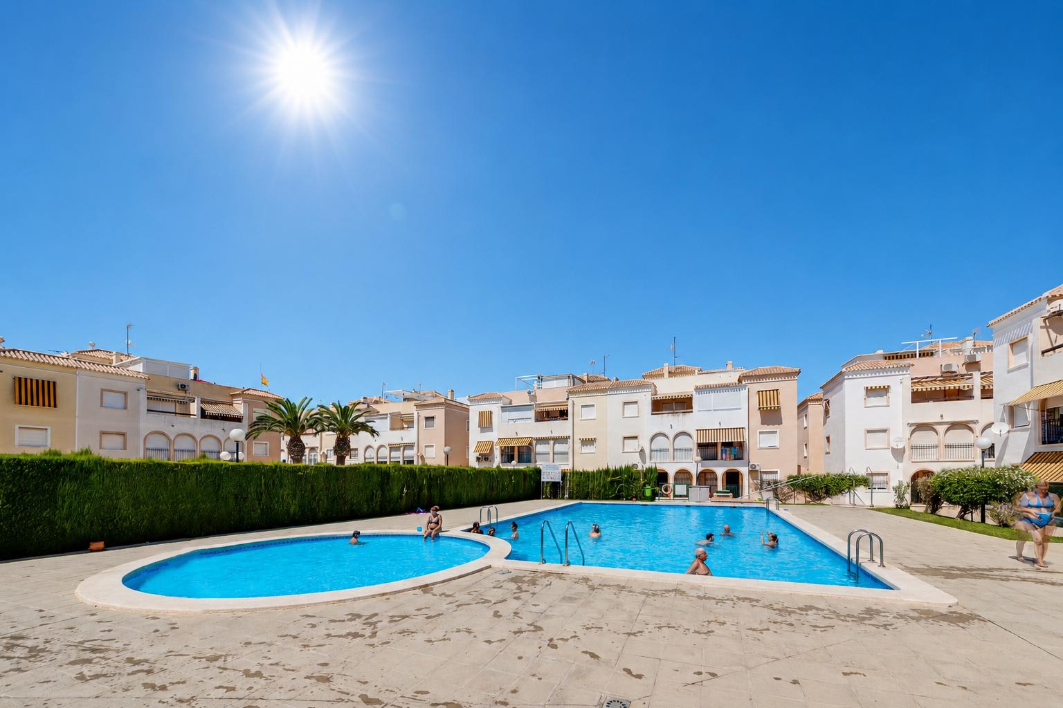 For sale - 2 Bedroom 1 Bathroom apartment in Torrevieja - playa de los naufragos  - Alicante