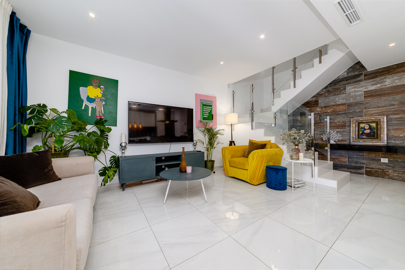 For sale - 3 Bedroom 3 Bathroom Town House in Villamartin - Costa Blanca  - Alicante