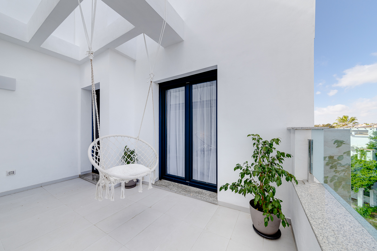 For sale - 3 Bedroom 3 Bathroom Town House in Villamartin - Costa Blanca  - Alicante