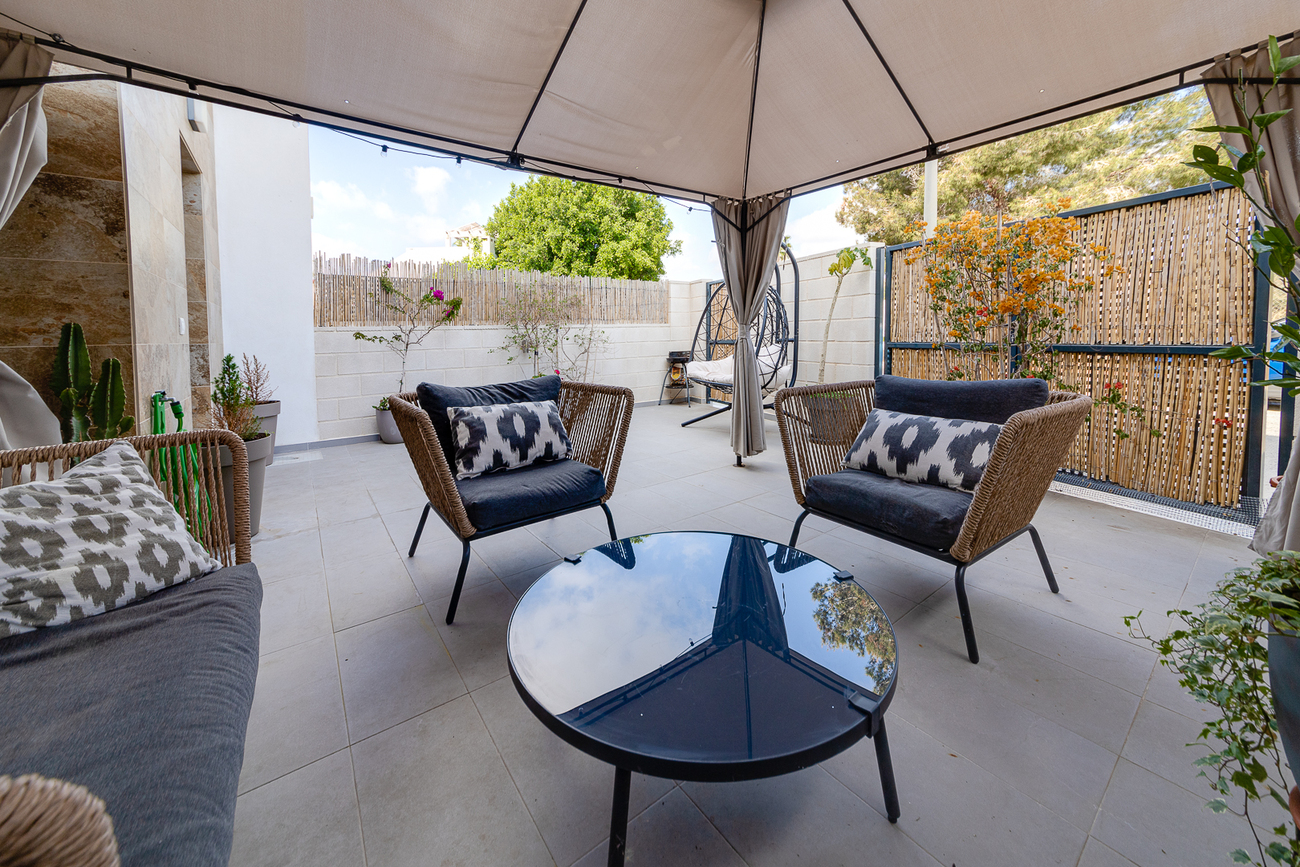 For sale - 3 Bedroom 3 Bathroom Town House in Villamartin - Costa Blanca  - Alicante