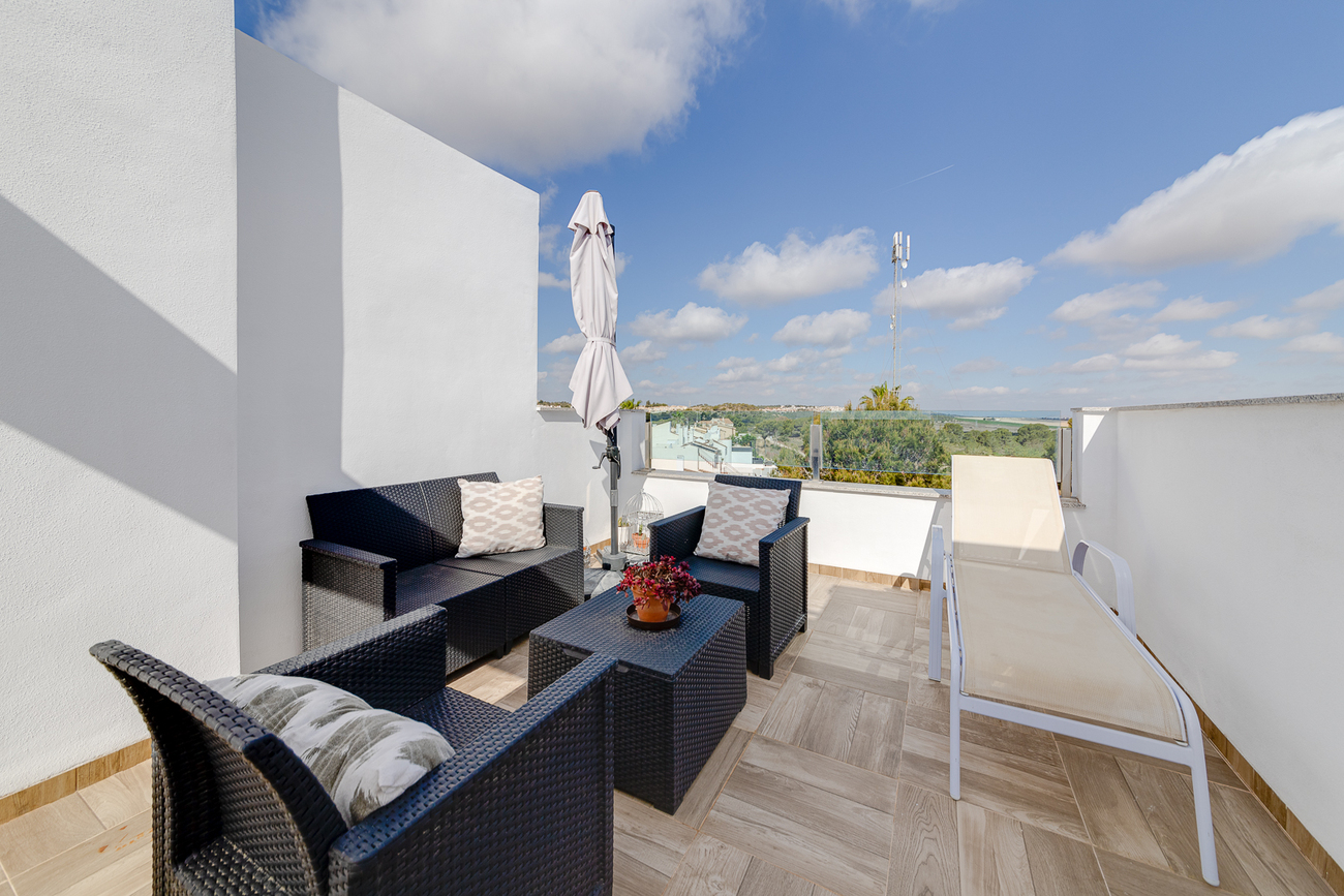 For sale - 3 Bedroom 3 Bathroom Town House in Villamartin - Costa Blanca  - Alicante