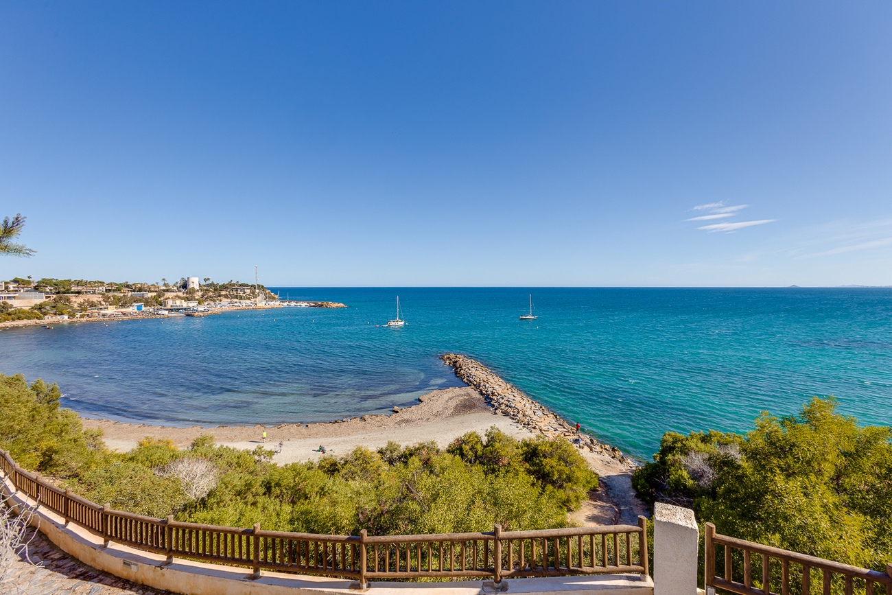 For sale - 3 Bedroom 3 Bathroom Town House in Villamartin - Costa Blanca  - Alicante