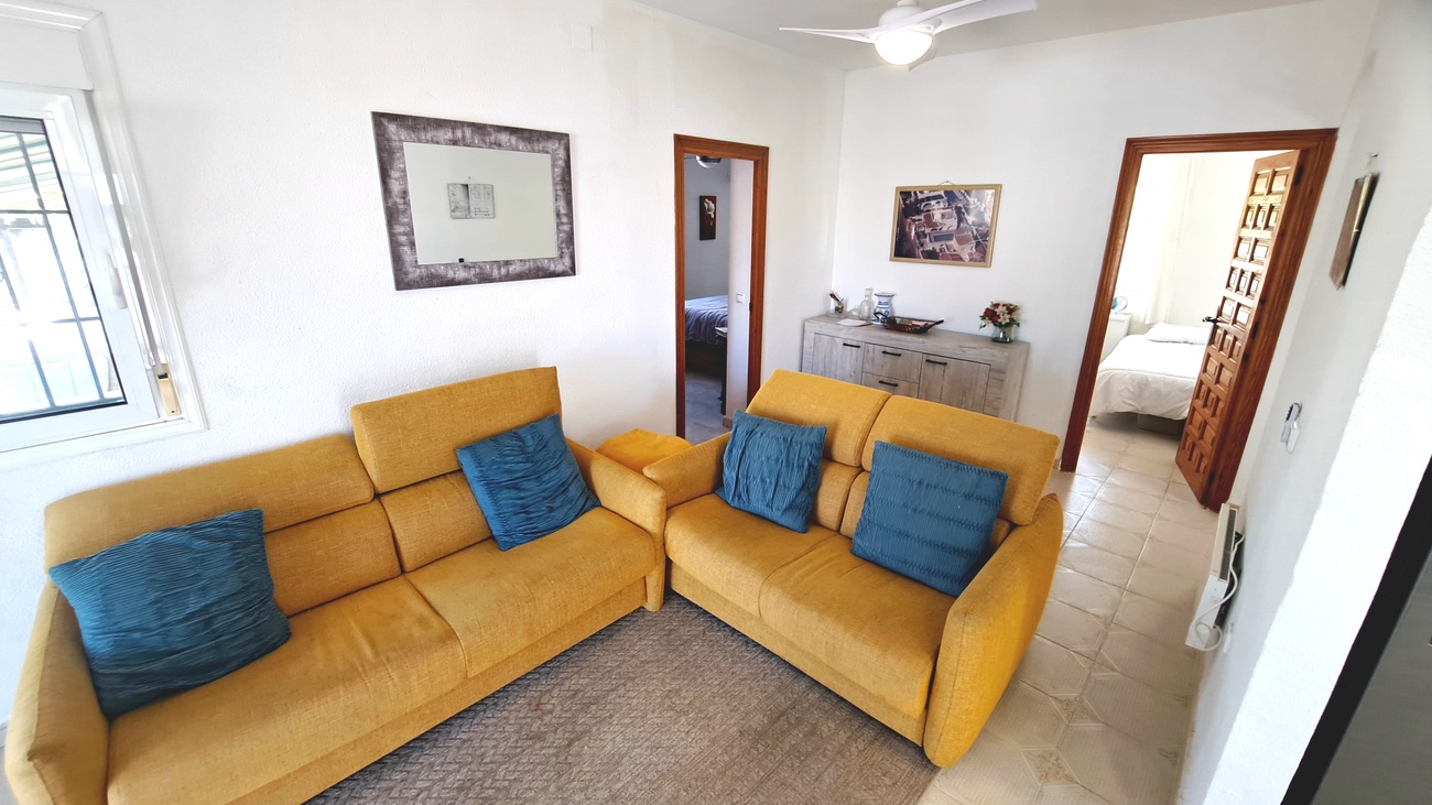 For sale - 3 Bedroom 2 Bathroom Villa in Villamartin - Blue Lagoon  - Alicante