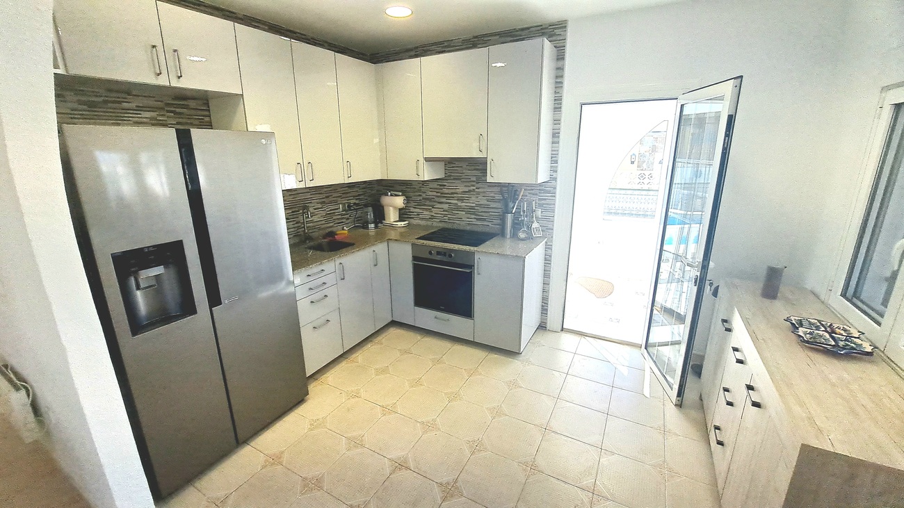 For sale - 3 Bedroom 2 Bathroom Villa in Villamartin - Blue Lagoon  - Alicante