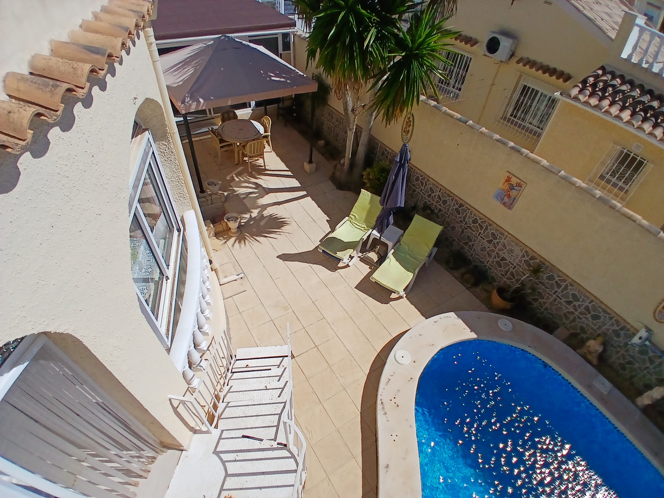 For sale - 3 Bedroom 4 Bathroom Villa in Villamartin - El Presidente  - Alicante