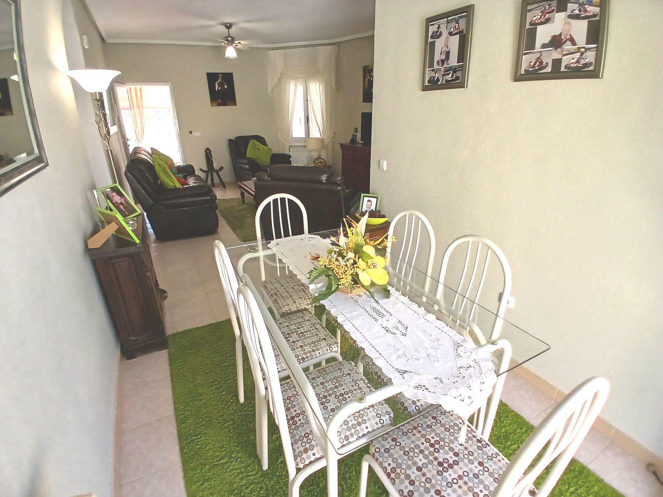 For sale - 3 Bedroom 4 Bathroom Villa in Villamartin - El Presidente  - Alicante