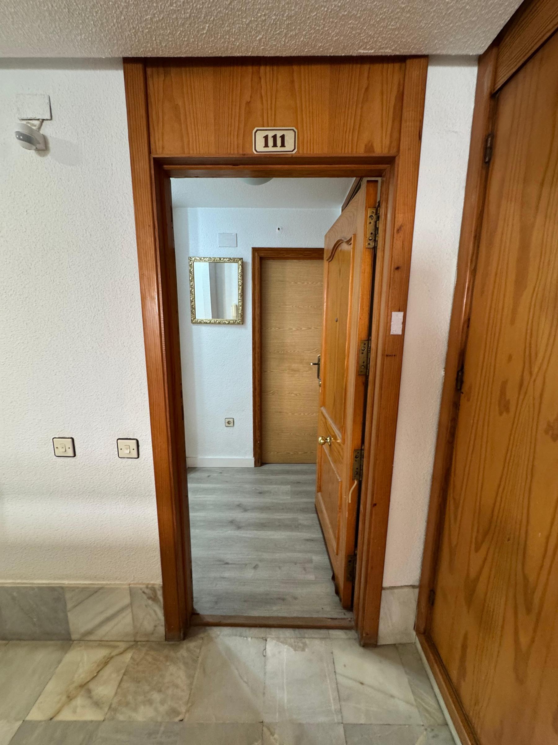 For sale - 1 Bathroom Estudio in Torrevieja - Playa de Los Locos-Curva del Palangre  - Alicante