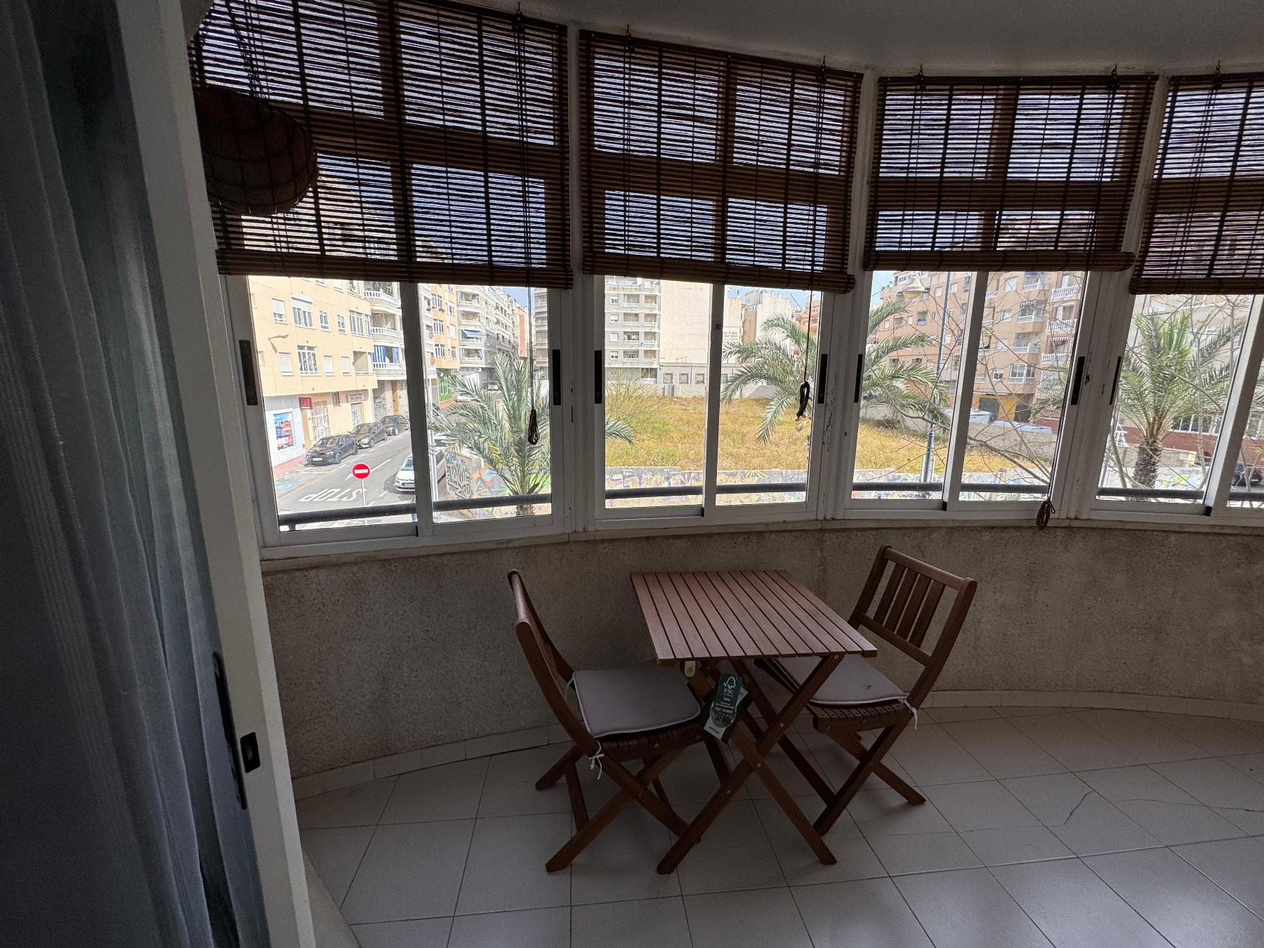 For sale - 1 Bathroom Estudio in Torrevieja - Playa de Los Locos-Curva del Palangre  - Alicante