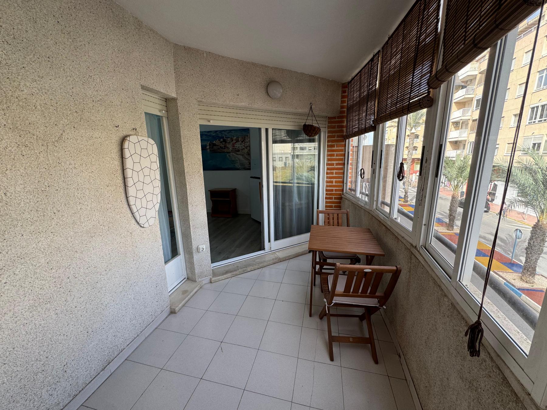 For sale - 1 Bathroom Estudio in Torrevieja - Playa de Los Locos-Curva del Palangre  - Alicante