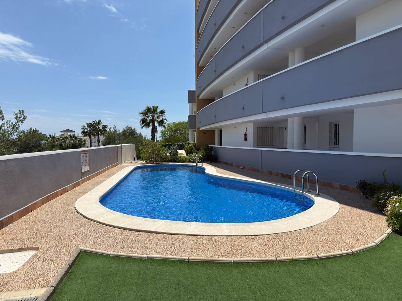For sale - 2 Bedroom 2 Bathroom Apartment in Villamartin - La Fuente  - Alicante