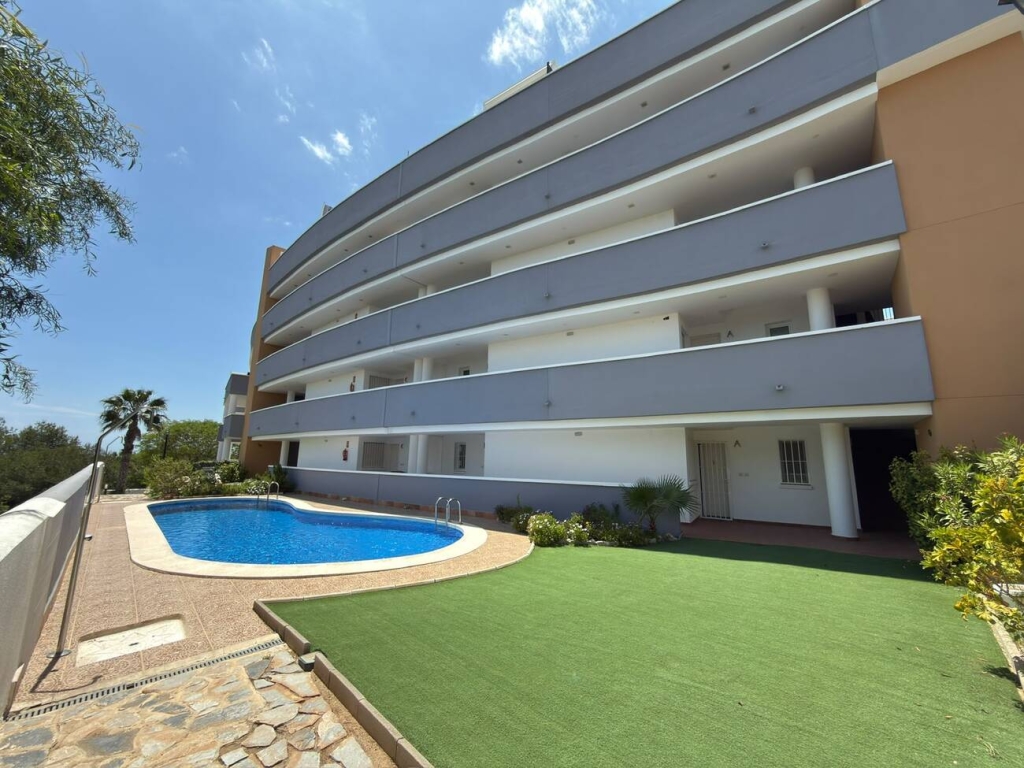 2 Bedroom 2 Bathroom Apartment in Villamartin