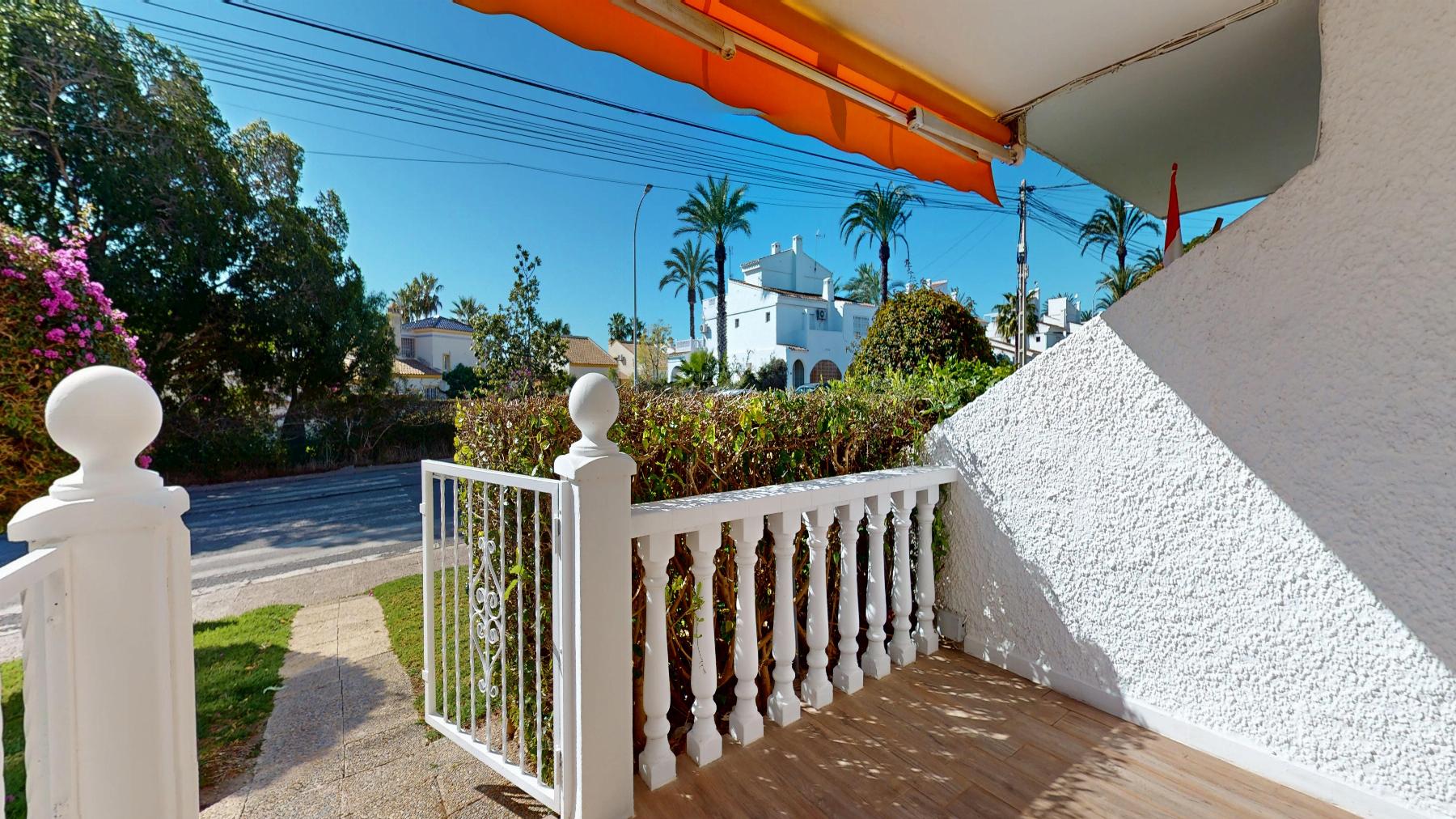 For sale - 2 Bedroom 1 Bathroom Bungalow in Orihuela Costa - Villamartin  - Alicante