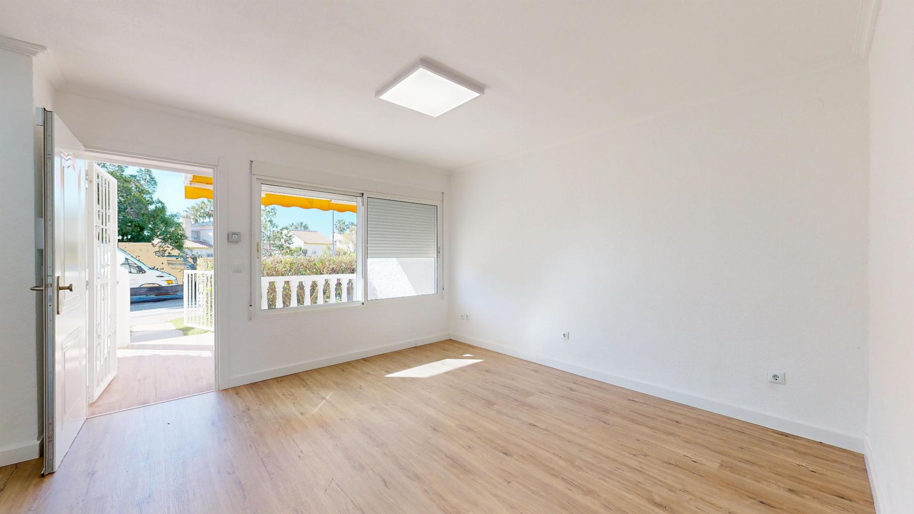 For sale - 2 Bedroom 1 Bathroom Bungalow in Orihuela Costa - Villamartin  - Alicante