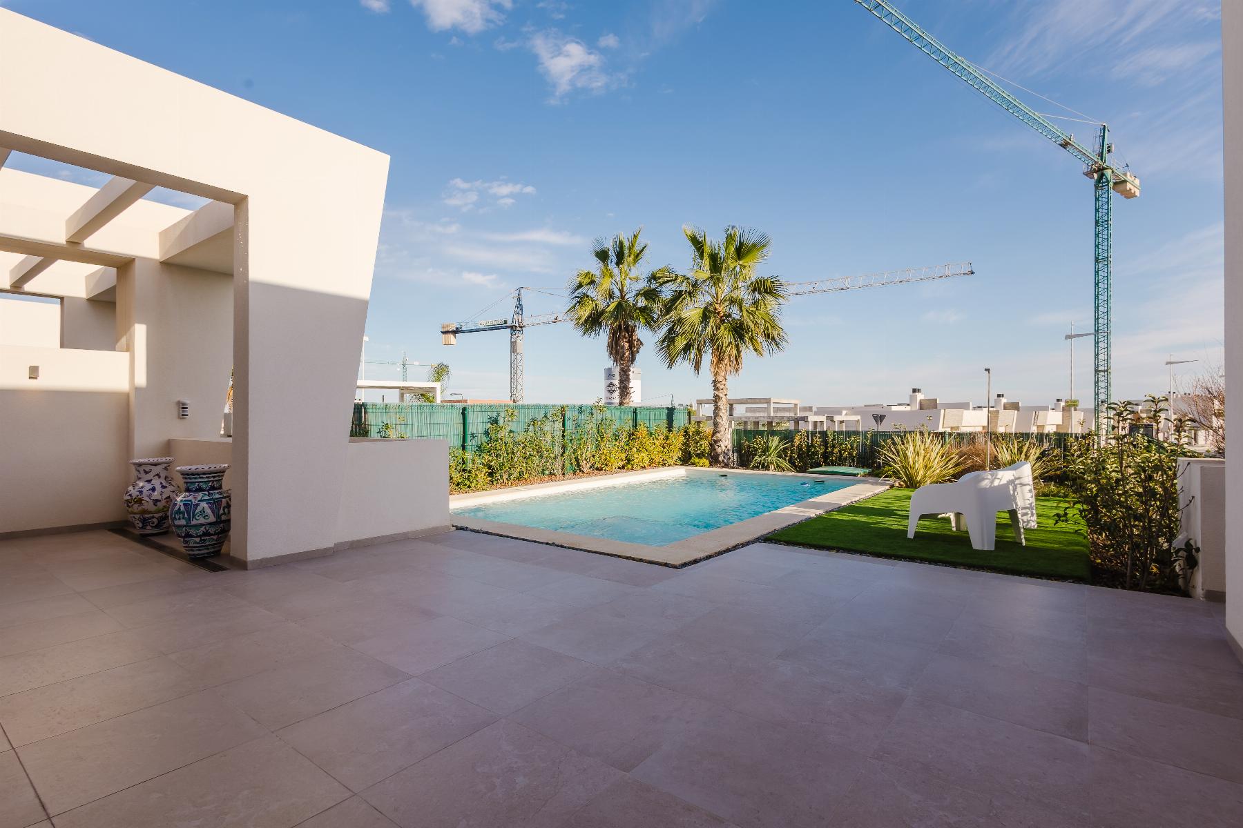 For sale - 4 Bedroom 4 Bathroom Villa in Algorfa - Campo de Golf - Algorfa  - Alicante