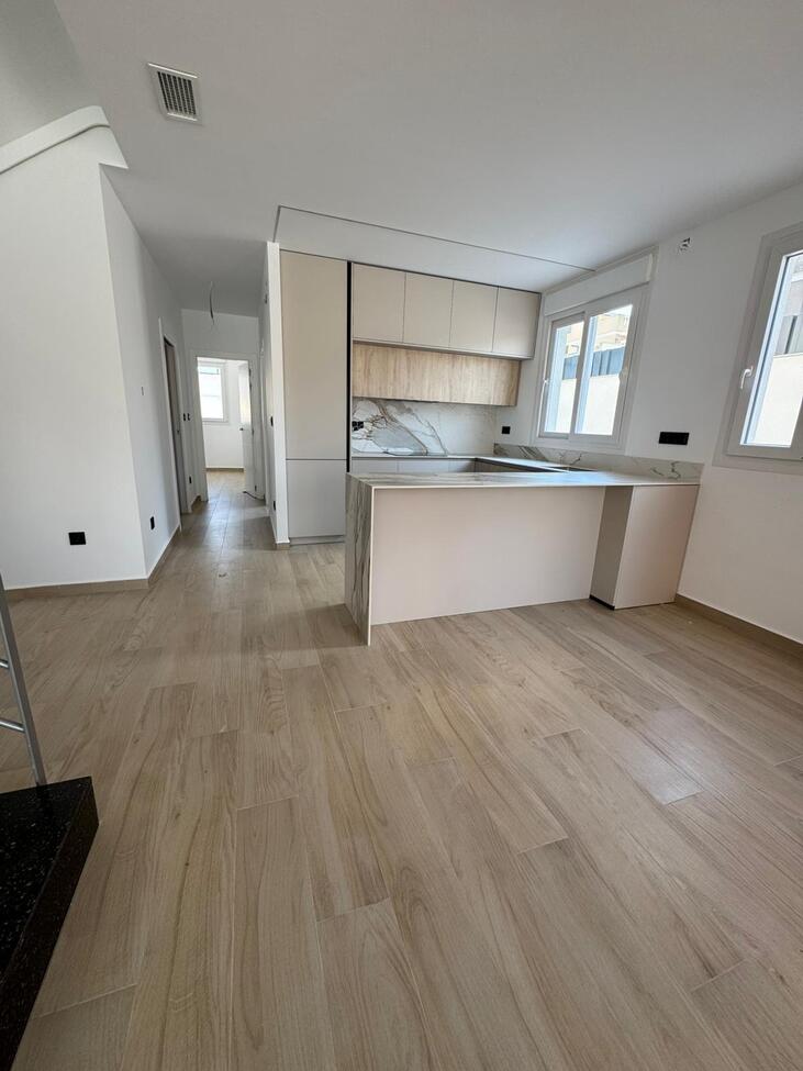 For sale - 3 Bedroom 2 Bathroom Villa Penthouse in Torrevieja - aguas nuevas  - Alicante