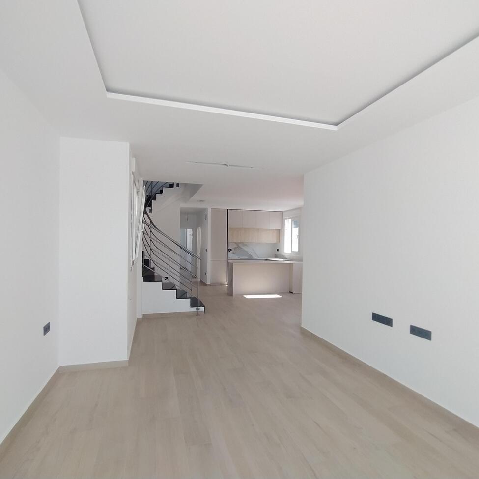 For sale - 3 Bedroom 2 Bathroom Villa Penthouse in Torrevieja - aguas nuevas  - Alicante