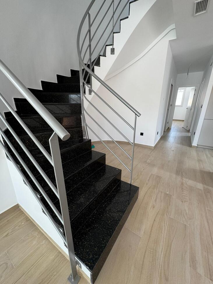 For sale - 3 Bedroom 2 Bathroom Villa Penthouse in Torrevieja - aguas nuevas  - Alicante