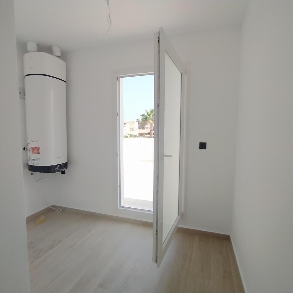 For sale - 3 Bedroom 2 Bathroom Villa Penthouse in Torrevieja - aguas nuevas  - Alicante