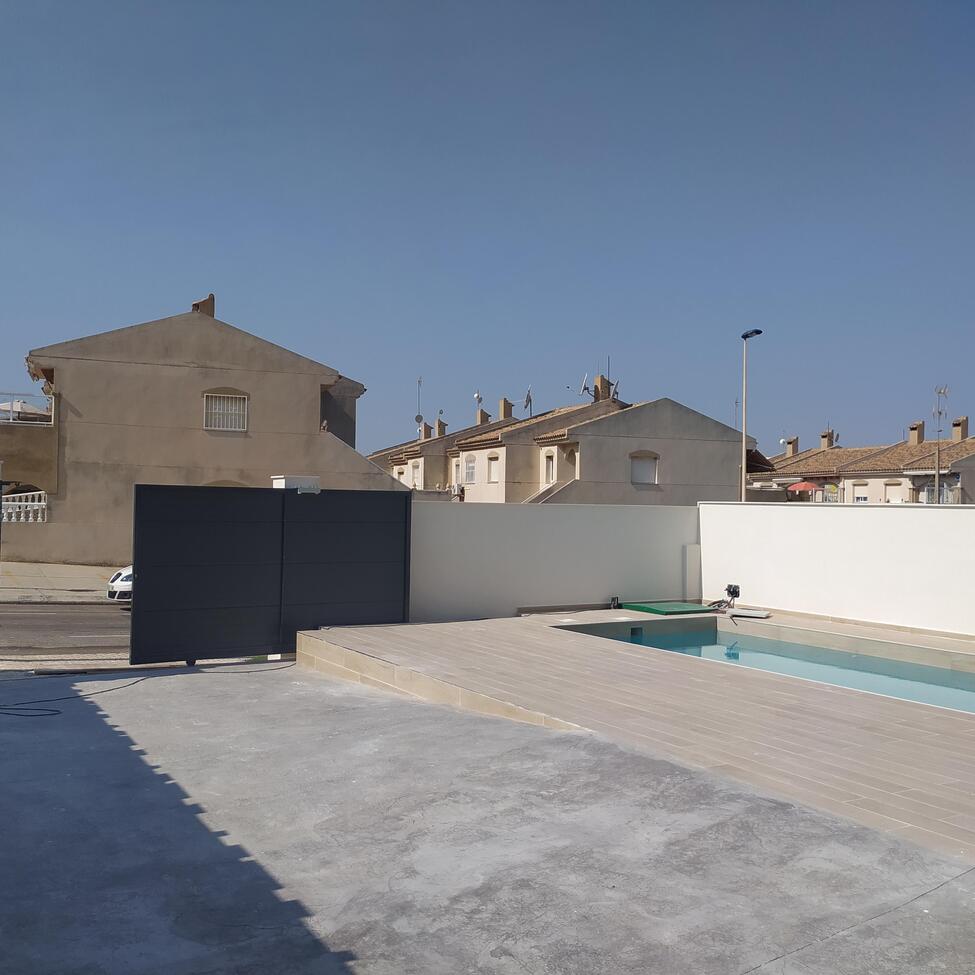 For sale - 3 Bedroom 2 Bathroom Villa Penthouse in Torrevieja - aguas nuevas  - Alicante