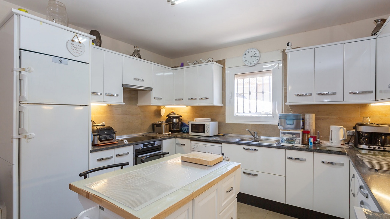 For sale - 6 Bedroom 6 Bathroom Villa in Torrevieja - Los Balcones  - Alicante