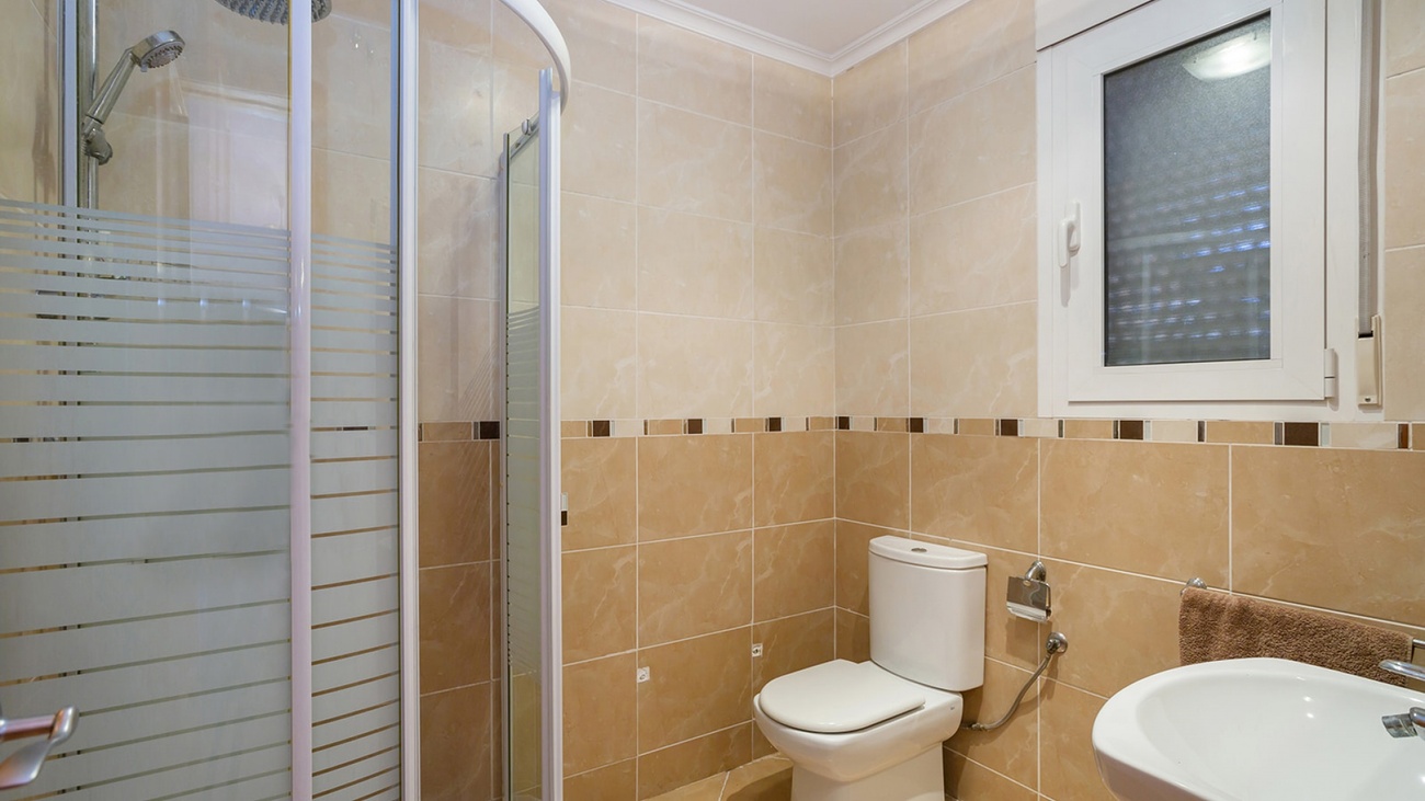 For sale - 6 Bedroom 6 Bathroom Villa in Torrevieja - Los Balcones  - Alicante