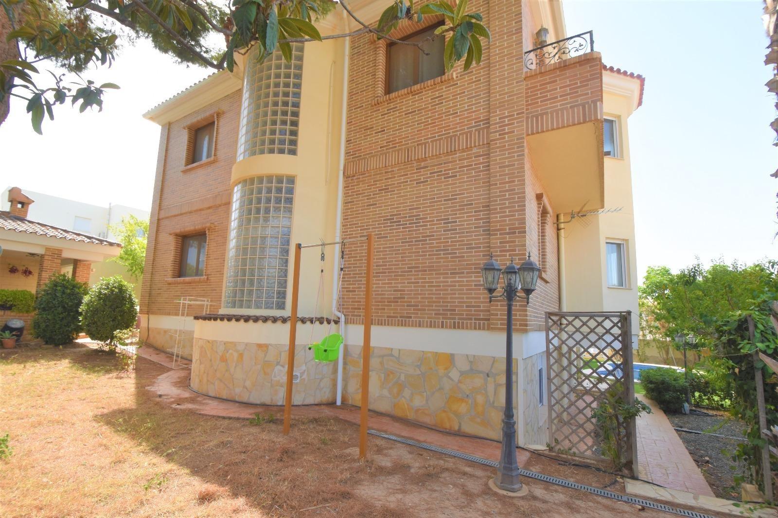 For sale - 5 Bedroom 4 Bathroom Villa in Rojales - Ciudad Quesada  - Alicante
