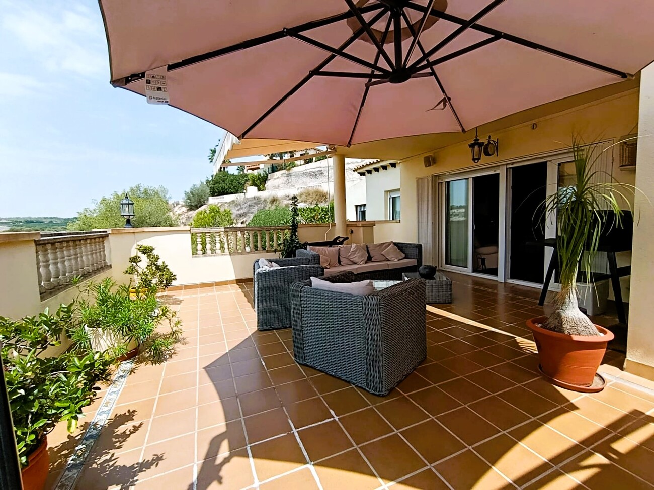 For sale - 4 Bedroom 3 Bathroom Villa in Las Ramblas Golf - Inland  - Alicante
