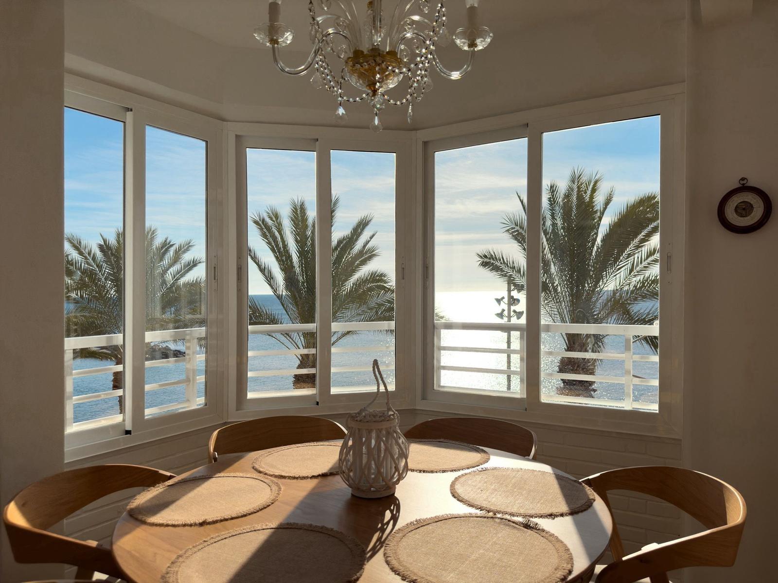 For sale - 4 Bedroom 2 Bathroom Apartment in Torrevieja - Playa Del Cura  - Alicante