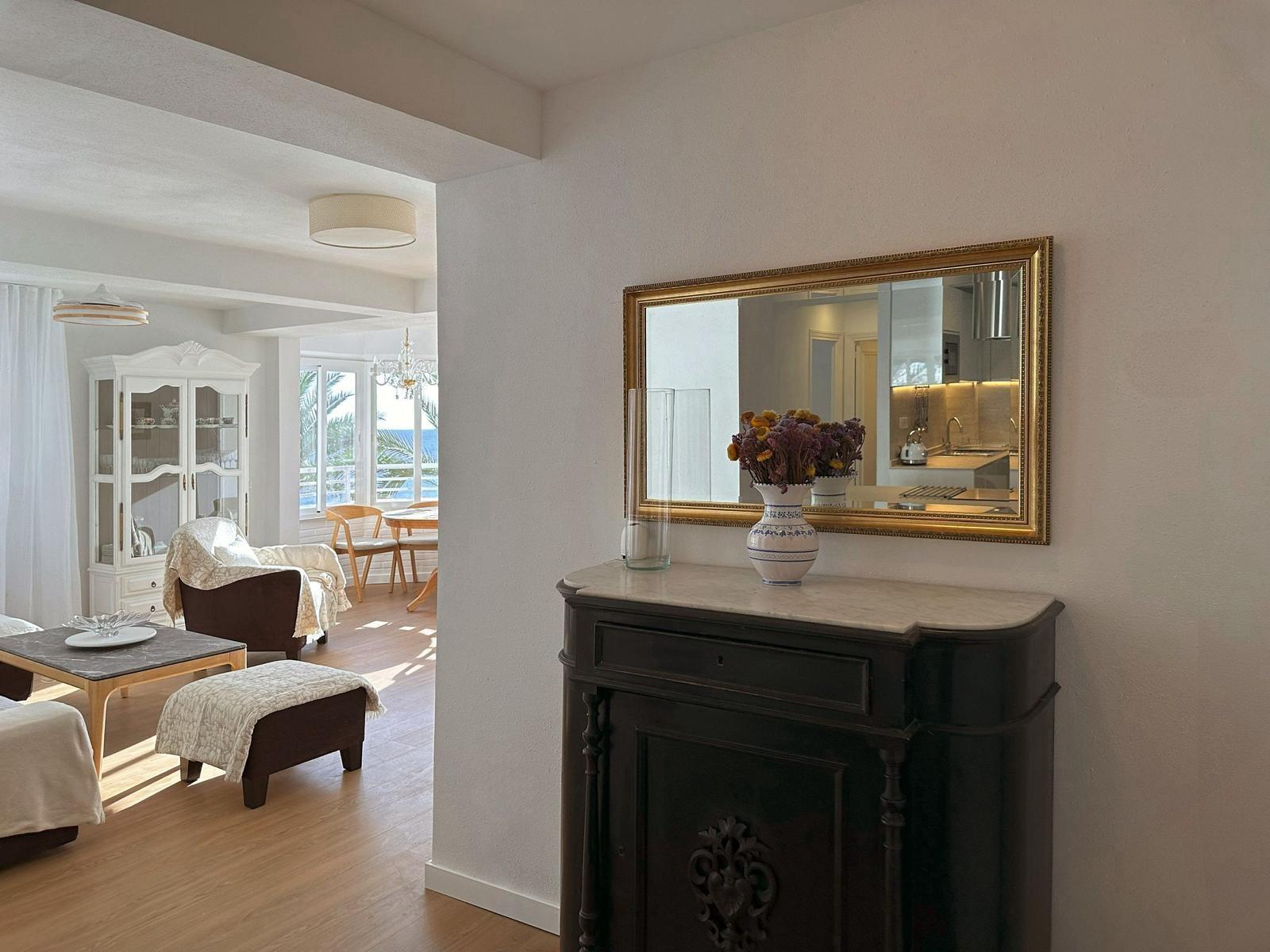 For sale - 4 Bedroom 2 Bathroom Apartment in Torrevieja - Playa Del Cura  - Alicante
