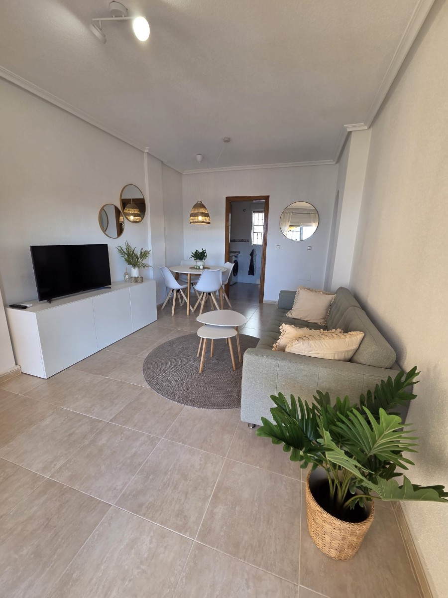 For sale - 2 Bedroom 2 Bathroom Penthouse in Orihuela - Inland  - Alicante