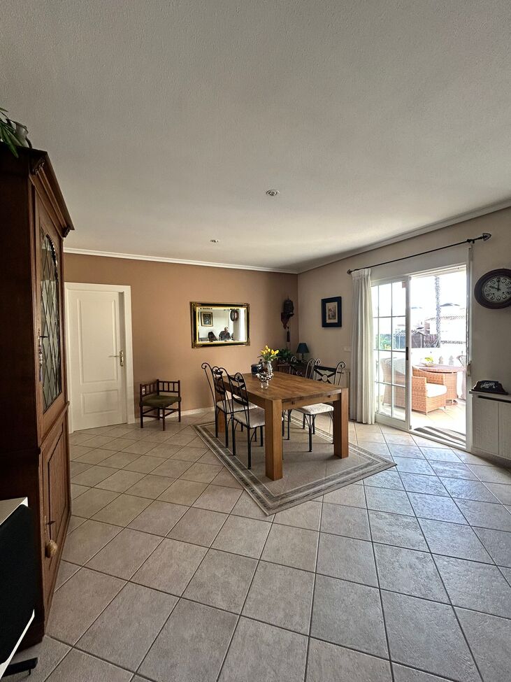 For sale - 3 Bedroom 2 Bathroom Villa in Torrevieja - aguas nuevas  - Alicante