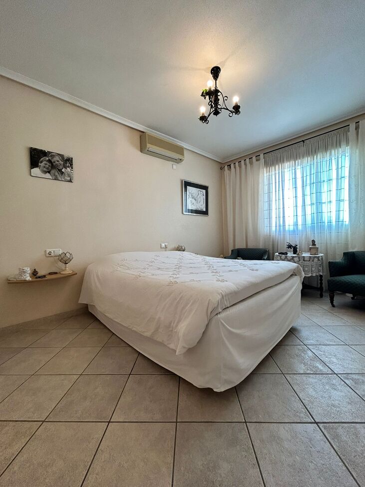 For sale - 3 Bedroom 2 Bathroom Villa in Torrevieja - aguas nuevas  - Alicante