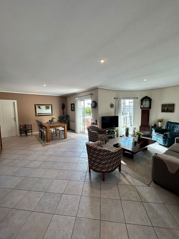For sale - 3 Bedroom 2 Bathroom Villa in Torrevieja - aguas nuevas  - Alicante