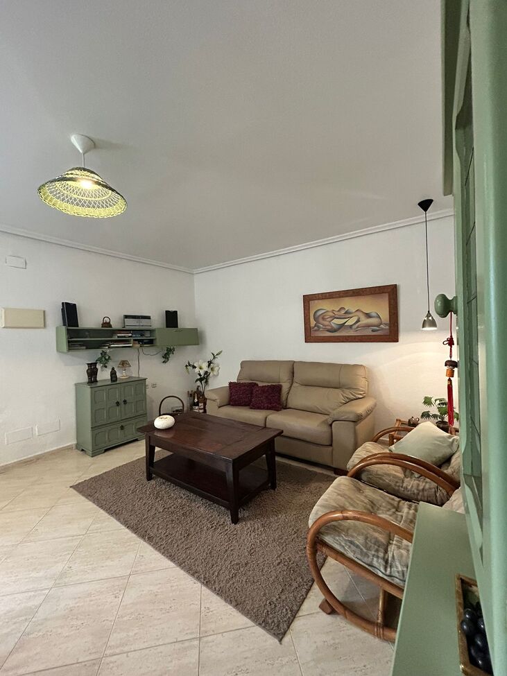 For sale - 3 Bedroom 2 Bathroom Villa in Torrevieja - aguas nuevas  - Alicante